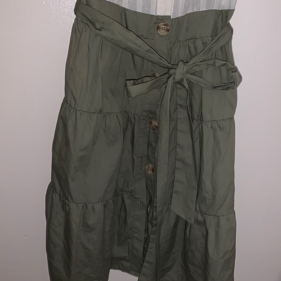 Super cute never worn button up dress white and green size med - Picture 3 of 7